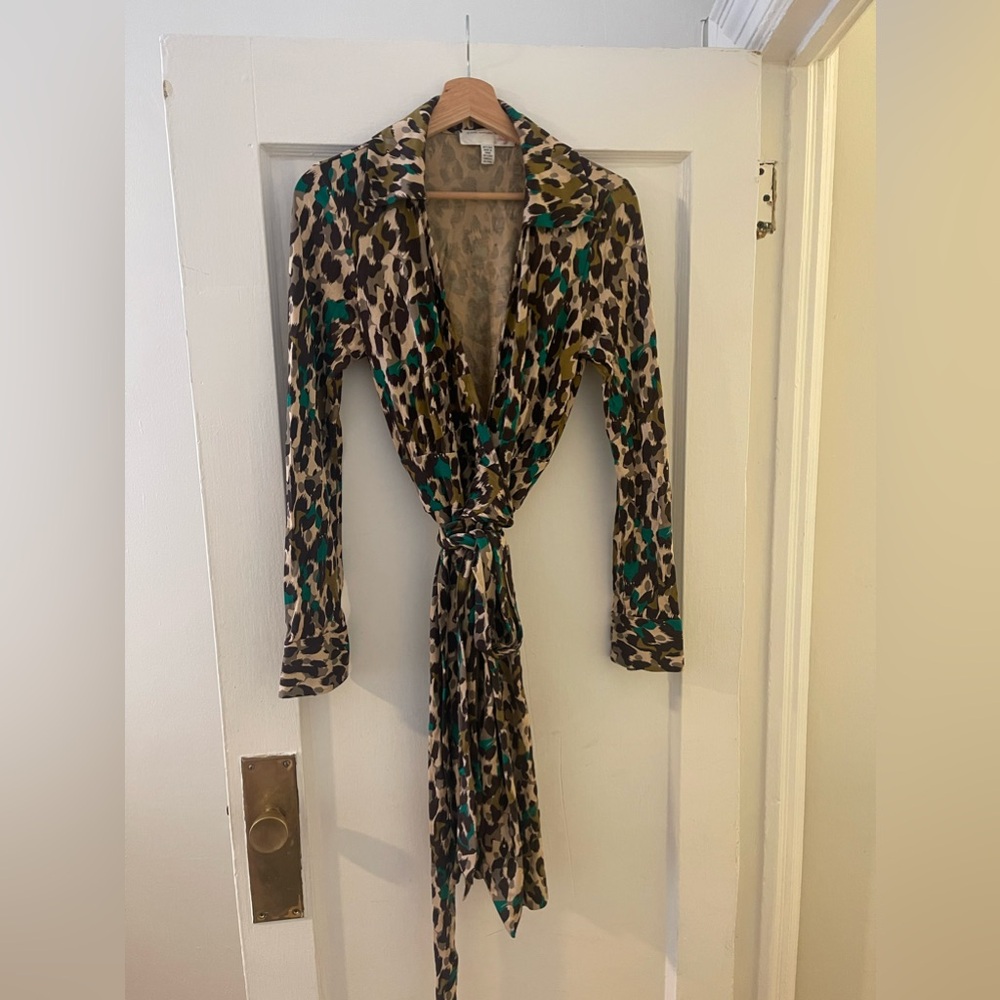 Vintage DVF wrap dress, leopard print, great condition